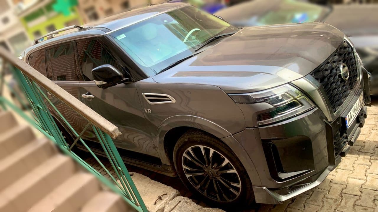 NISSAN ARMADA — 1/2